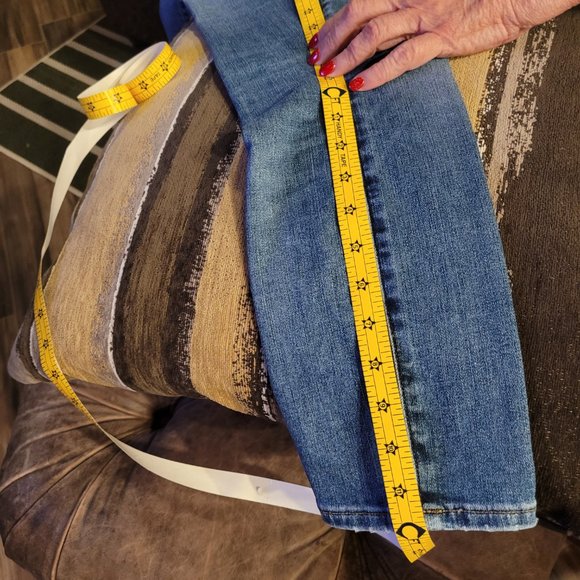 Jeans - Picture 2 of 4